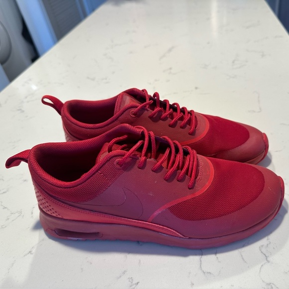 Nike Air Max Thea in Ruby red - Picture 6 of 8